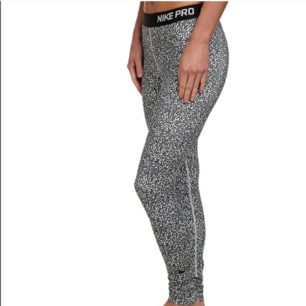 Nike pro cheetah leggings